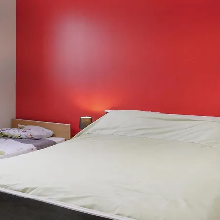 Сasa de vacaciones 3 Bedroom Cozy In Quettreville-sur-sien, *