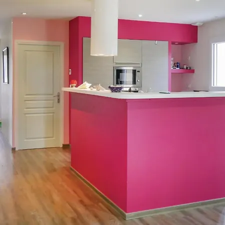 Holiday home 3 Bedroom Cozy In Quettreville-sur-sien,