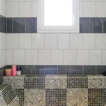 Holiday home 3 Bedroom Cozy In Quettreville-sur-sien, *