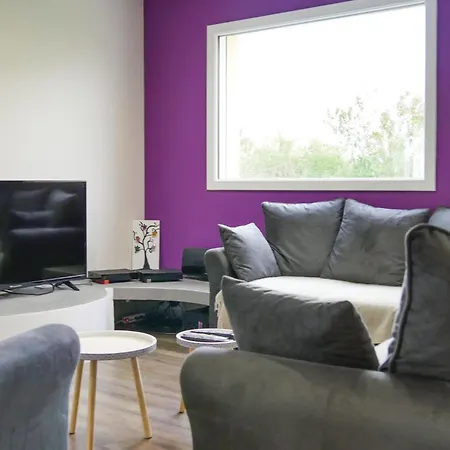 3 Bedroom Cozy In Quettreville-sur-sien,