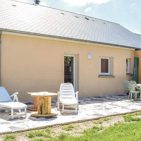 3 Bedroom Cozy In Quettreville-sur-sien, Holiday home Quettreville-sur-Sienne